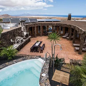 La Estrella By Don Robertos Paraiso Villaverde (Fuerteventura)
